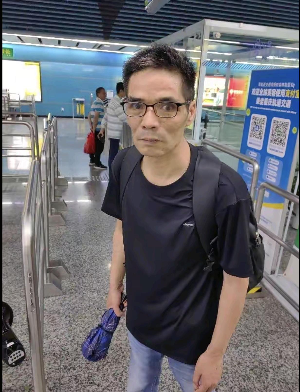 善心是不是被利用了呢？近日，重庆。一男子在光电园附近突然被人叫住，那人语气中带着