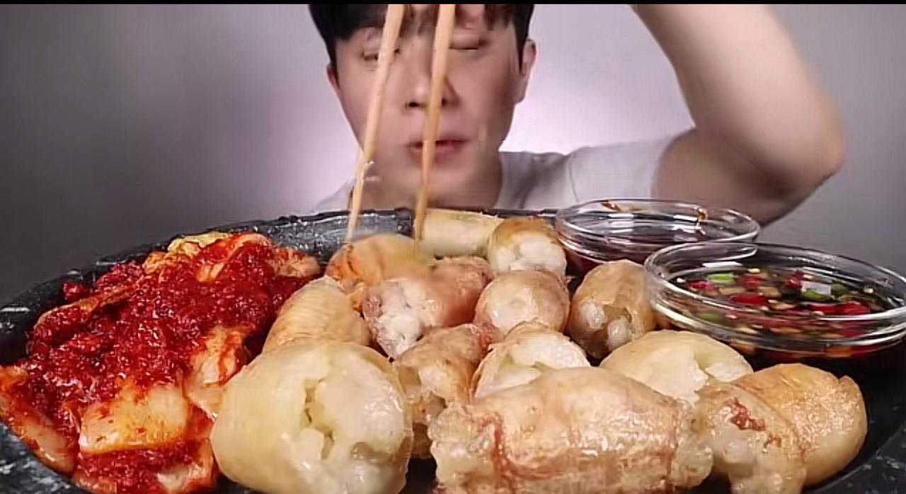 怎么咽下去的，这么油[捂脸哭][捂脸哭][捂脸哭]
