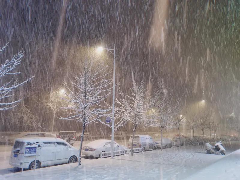 新一轮冷空气来袭，北方又要下雪啦！从12月22日到25日，全国大部地区气温降4℃