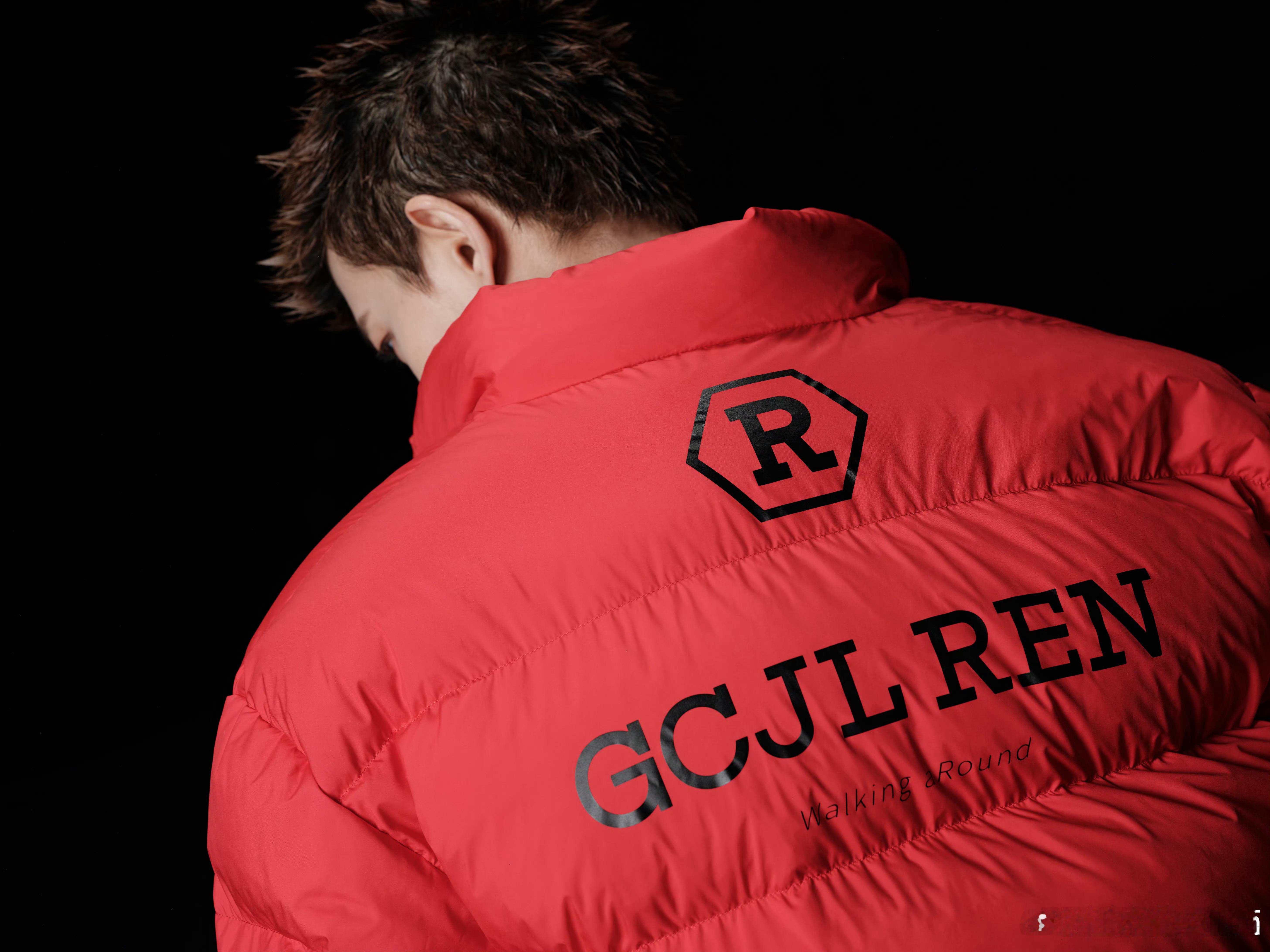 任嘉伦送腊八节祝福了！好久不见，腊八节快乐