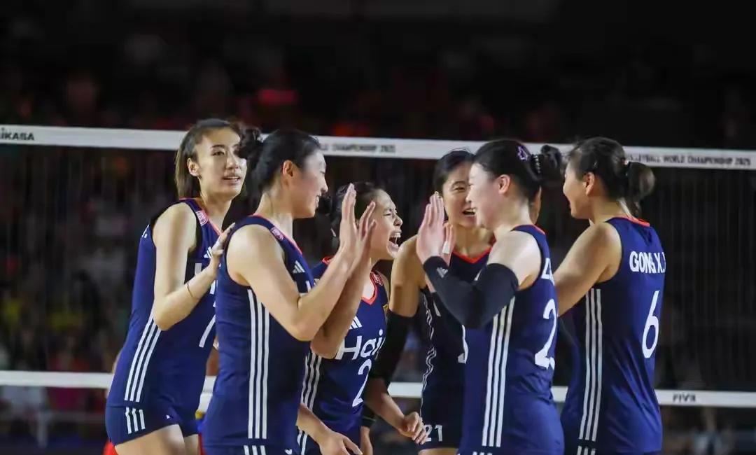 塞尔维亚女排做了一笔赔本的大买卖，打非洲弱旅喀麦隆女排时，竟然上世界第一接应博斯