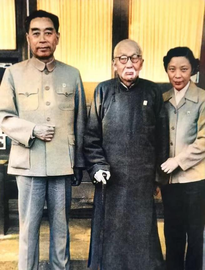 1949年国民党败局已定，国民党军政要员及家属不惜花大价钱也要逃往台湾，可蒋介石