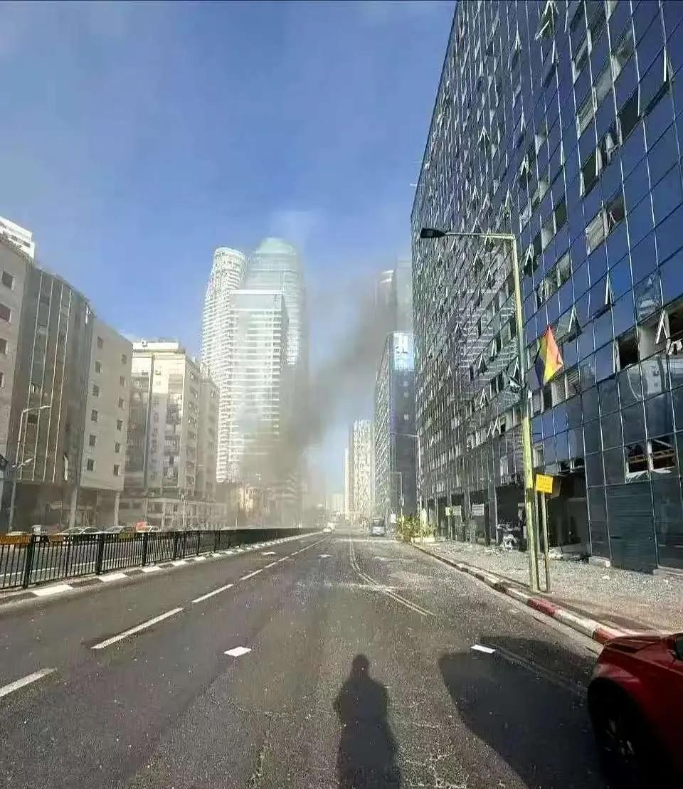 伊朗再怎么反击小以，但始终保持住了最后的底线！这三个重要的地方，他一直没有攻击！