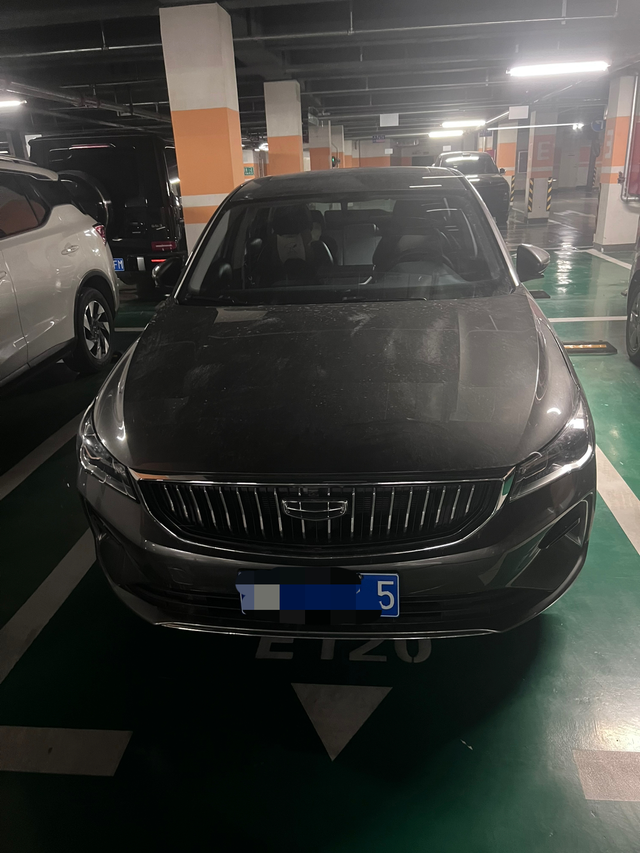 第四代帝豪用车分享第四代帝豪顶配购入三年，陪我走南闯北风风雨雨，10万左右的小