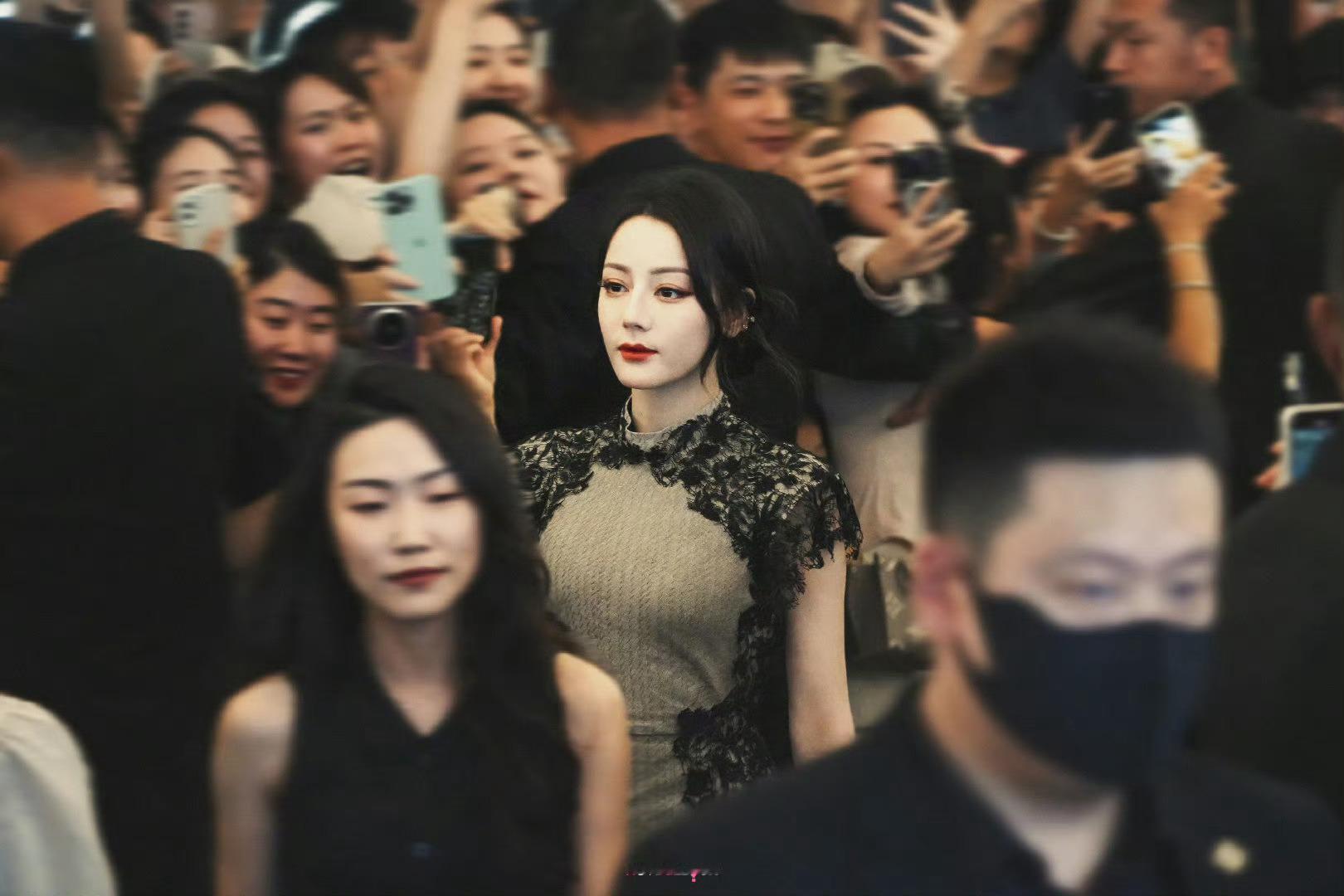 女神的这张脸简直就是神迹迪丽热巴真人BJD​​​