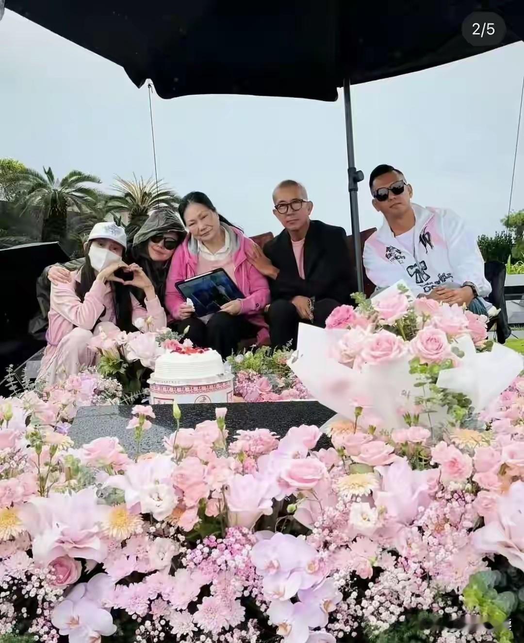 看到小S给大S过的ming诞才彻底明白大S的一生错付了活着时姐姐长姐姐短