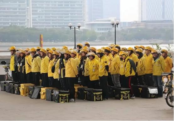 最近宁波好多开餐馆的老板都做了个大胆决定——把外卖平台的订单全停了，这波操作真的