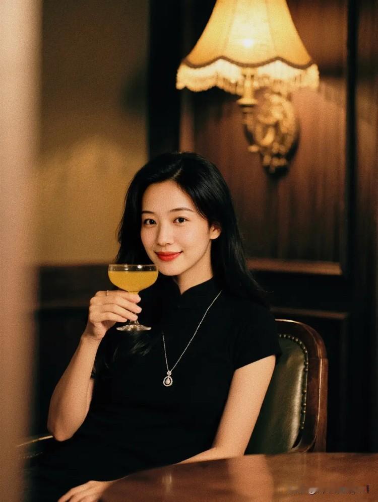 同事给我介绍了一个对象,昨天见了面。一开始同事和我说对方是85年的,我90年