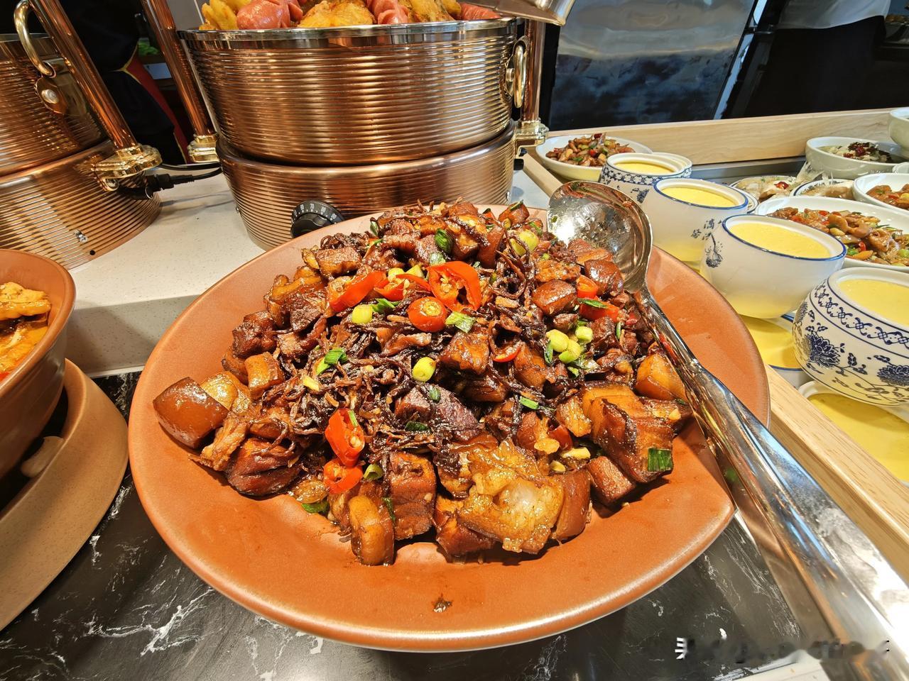 为什么在家做菜没有饭店的香？1、蚝油不能先放，先放一股腥味。2、味精必须出锅
