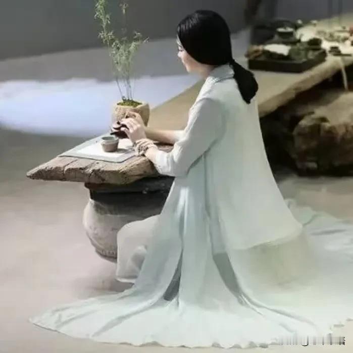 50来岁的单身女人，如果没了身体需求，就不要去找什么老伴儿。这话虽然扎心