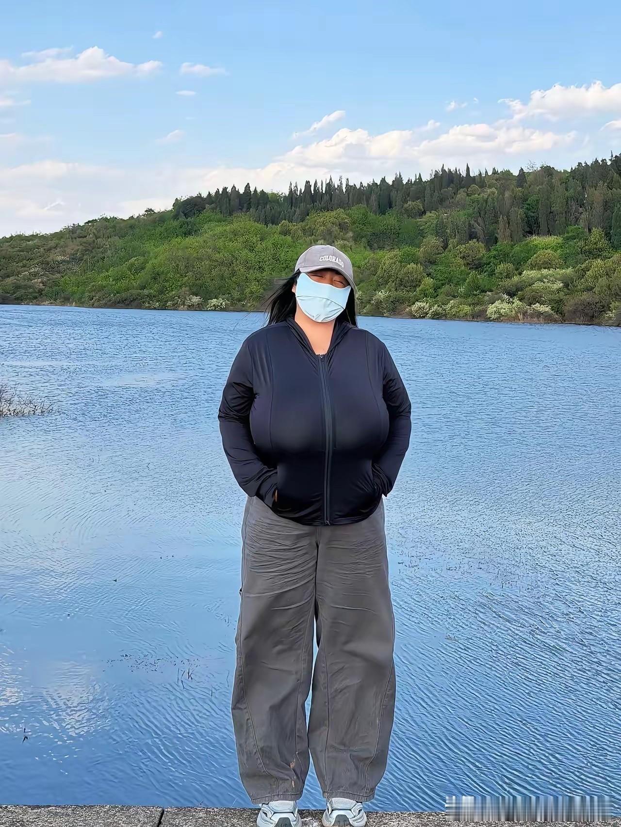 手机就是婚姻家庭最不稳定的因素请男人女人们千万不要去看对方的手机一看手机指