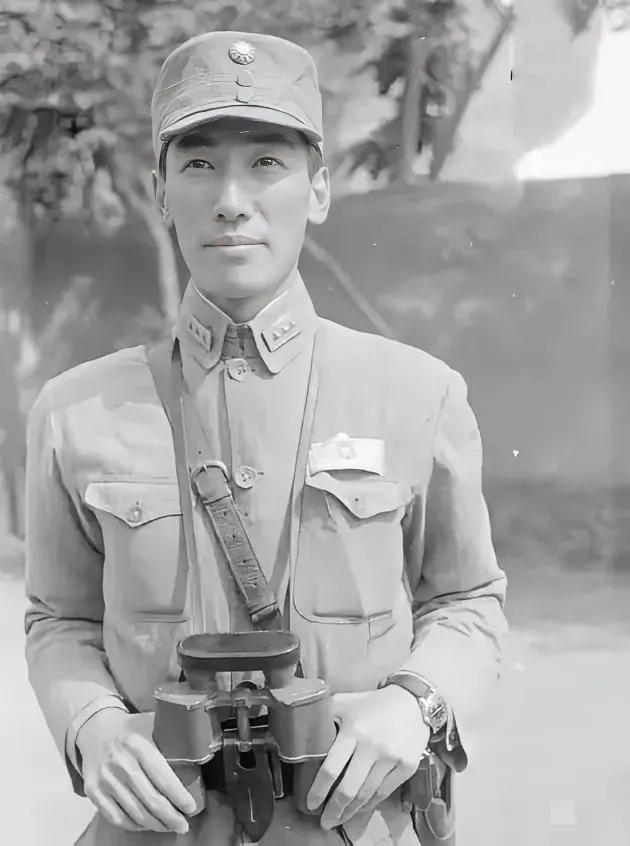 1941年2月，蒋介石的侍从室给在西安的胡宗南发来密函，内有三件东西：一是蒋介石