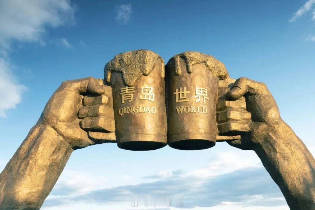 青岛男子辱骂围堵女游客外地姑娘来青岛旅游，在海之恋公园好好拍个照，搭讪没成反