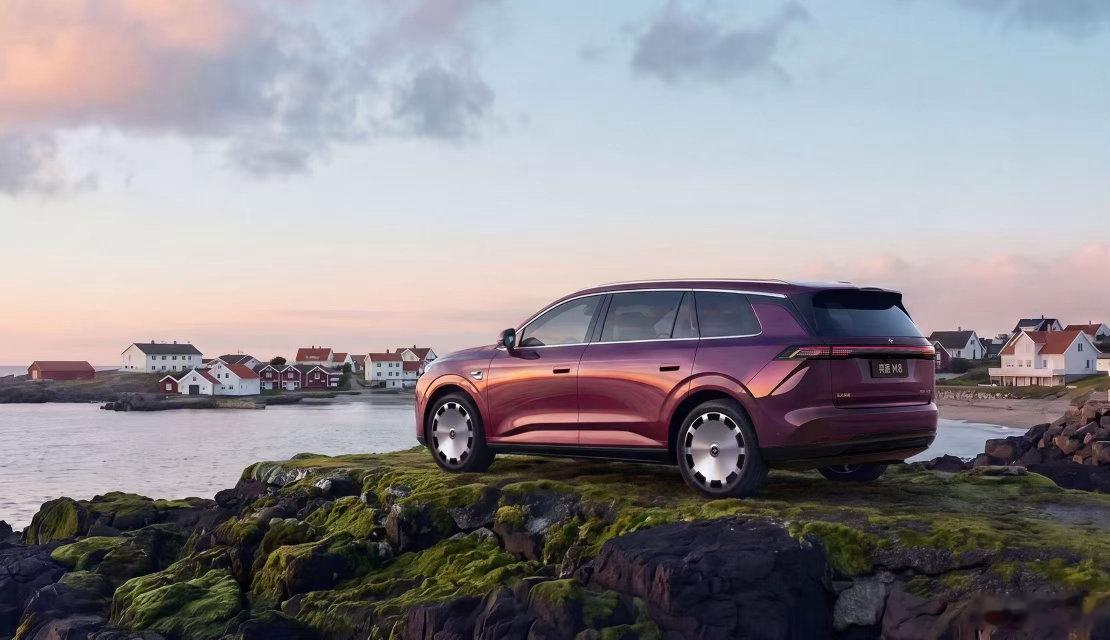 再来一台亲民版8系列SUV——奕派M8纯电800V架构+4C电池，CLTC续航6