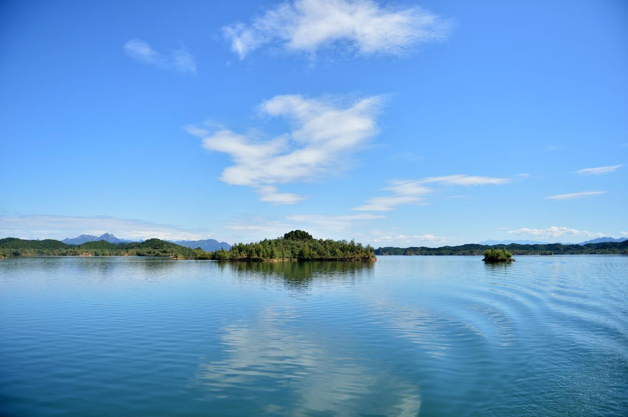 密云的海何处来作者:邓秀军如今，“到密云去看海”已然成为京城北部最动人