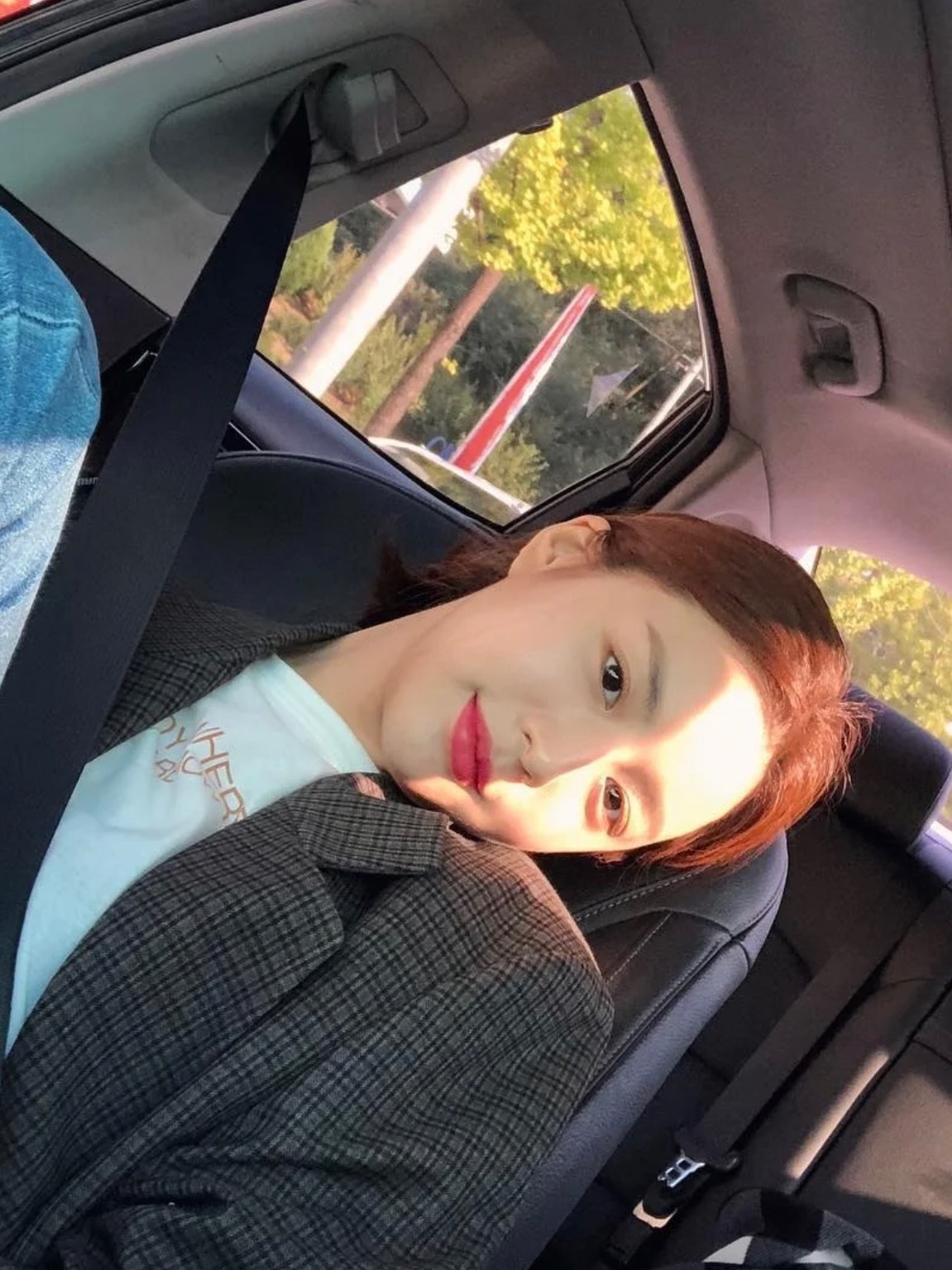 一些高允真早期ins照片曾经的韩国第一整形模版