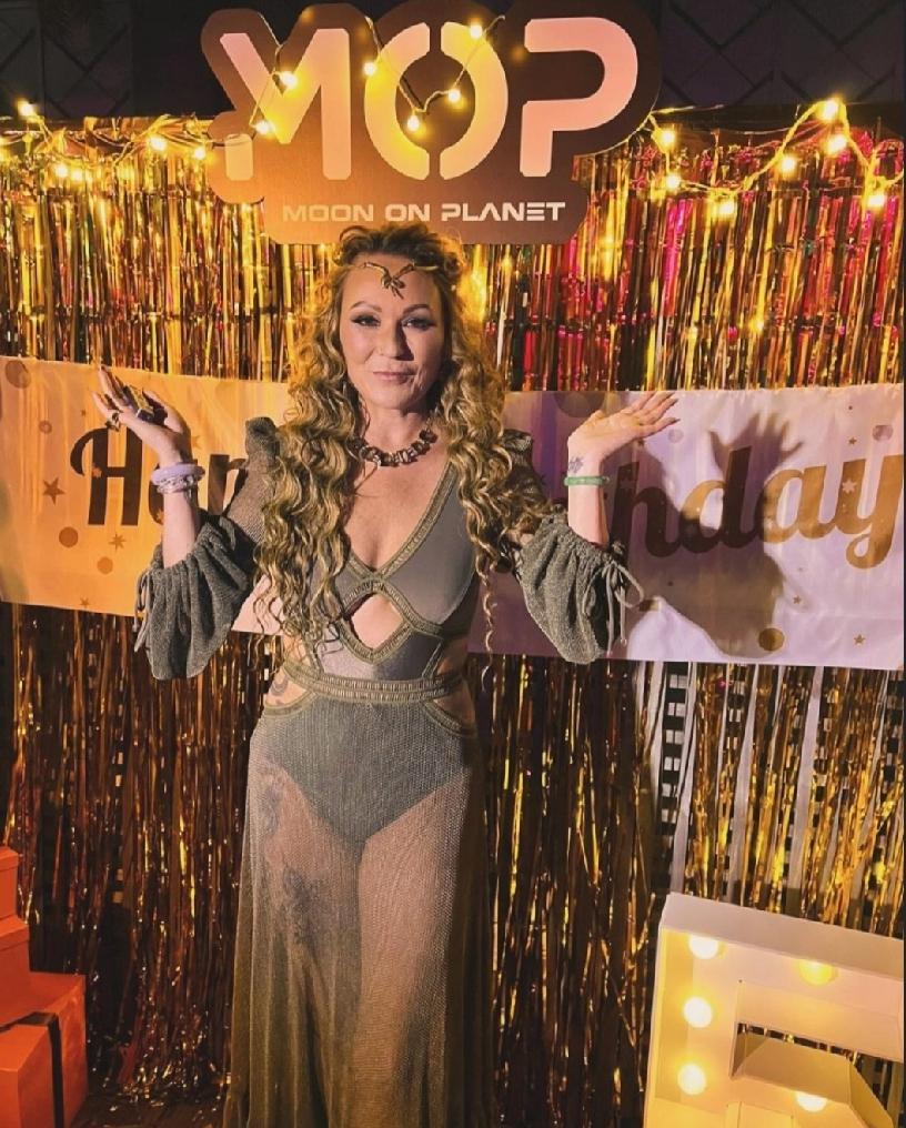 被封「赌王家族最惨孙女」的何家华（FayeClementinaHo）早前在I