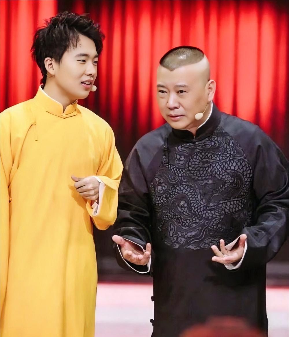作为郭德纲最喜欢的儿子，为什么郭麒麟不出来为他发声呢？其实不是他不知道，也不