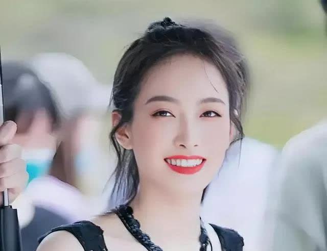 我都不知道我考个汽车驾照是要干啥的当初考之前还纠结了一阵子考手动挡还