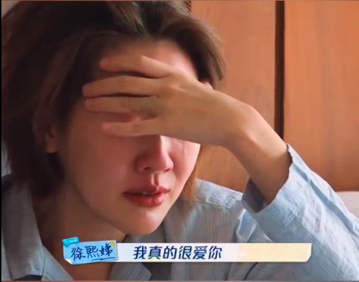大s百日的时候，小s真的是将姐妹亲情发挥到了极致！原因并不是她有多爱大s，而