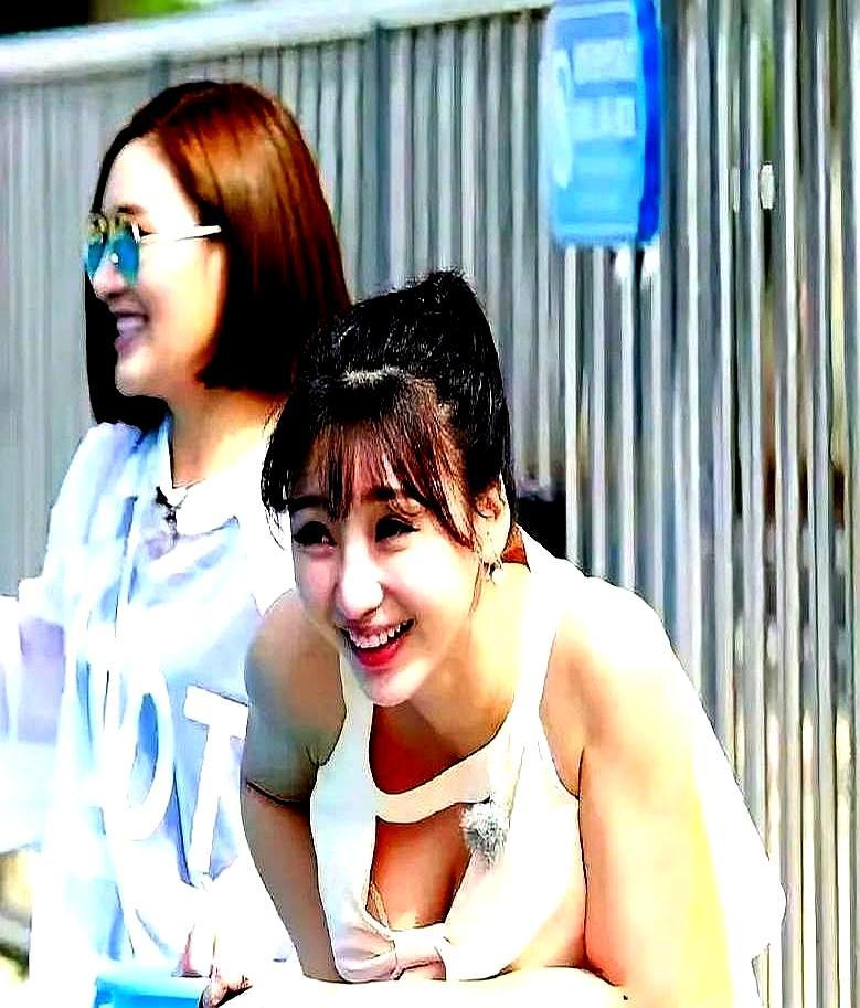 柳岩的9年翻身路，才是最狠的娱乐圈爽文。2016年包贝尔婚礼上，她被伴郎团