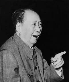 1961年，毛主席和周总理大吵一架，随后毛主席反问一句:“你吃了吗?“就让周总理