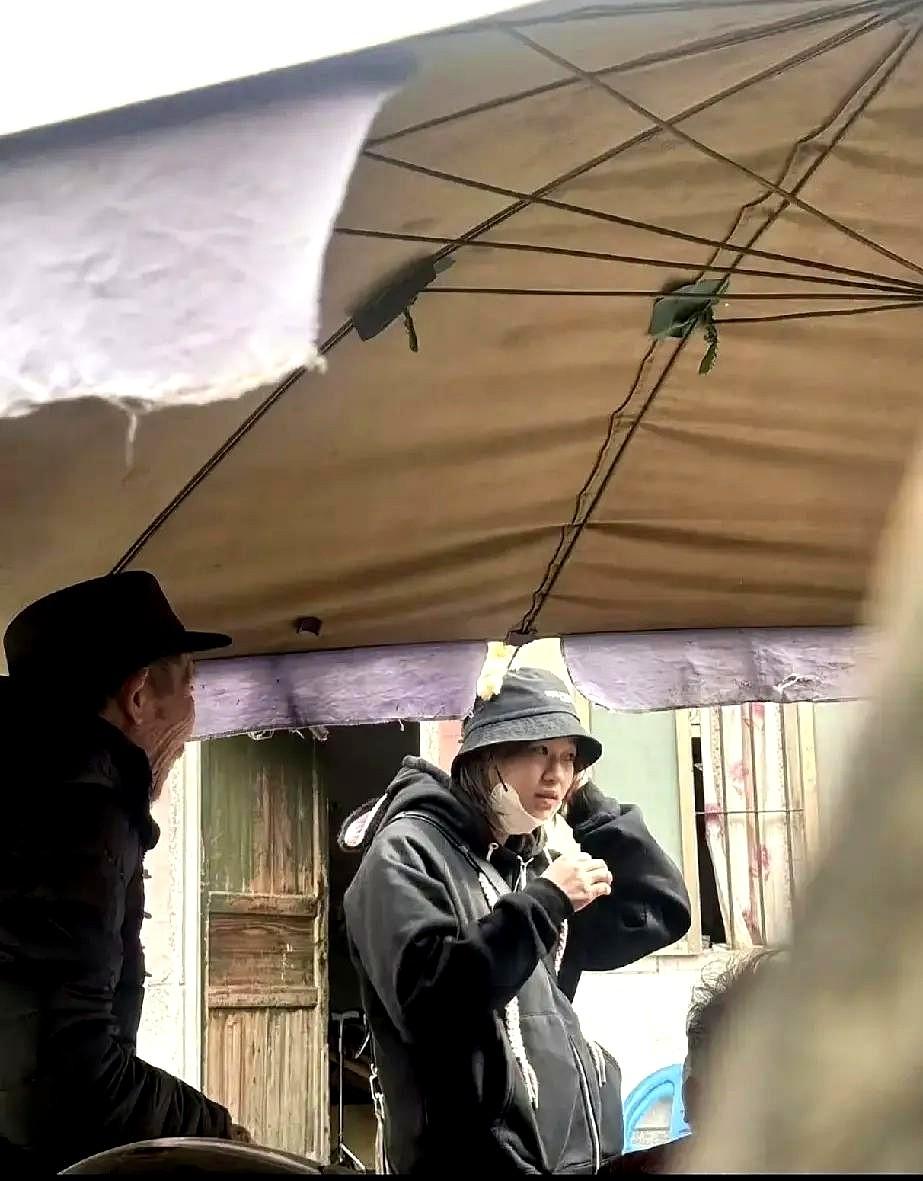 全红婵的爷爷奶奶有点被忽视的感觉，孙女成名超过5年，全文茂一家直播也很赚钱，但是