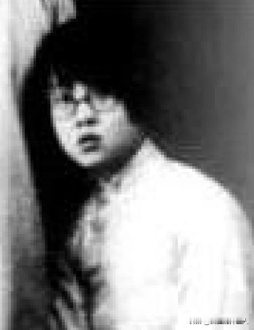 她是中共第一女叛徒，被蒋介石擒获后迅速投敌倒戈，1945年随老蒋败退台湾，然而离