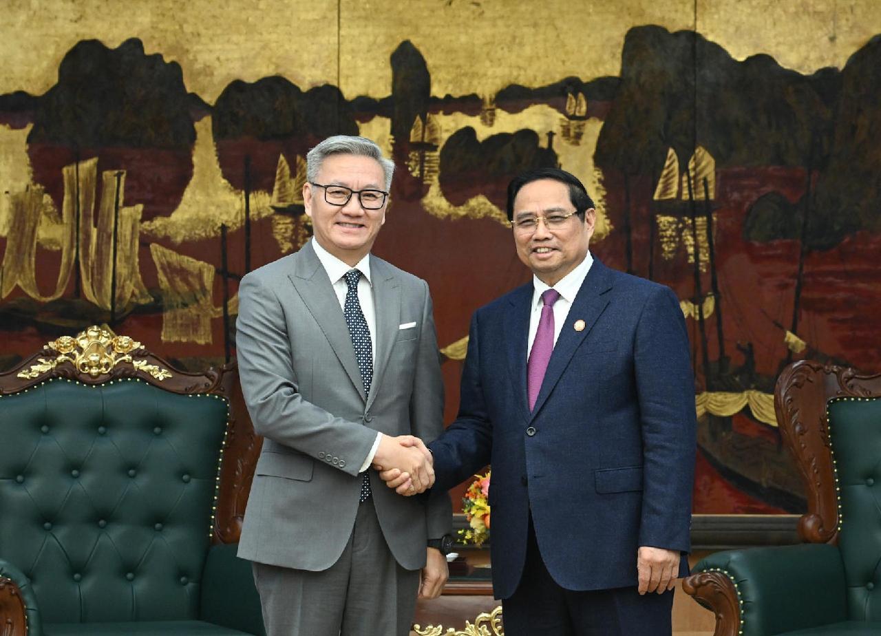 器宇轩昂！老挝外长通沙万·丰威汉拜会范明政，会谈现场可见该外长不卑不亢，游刃有余