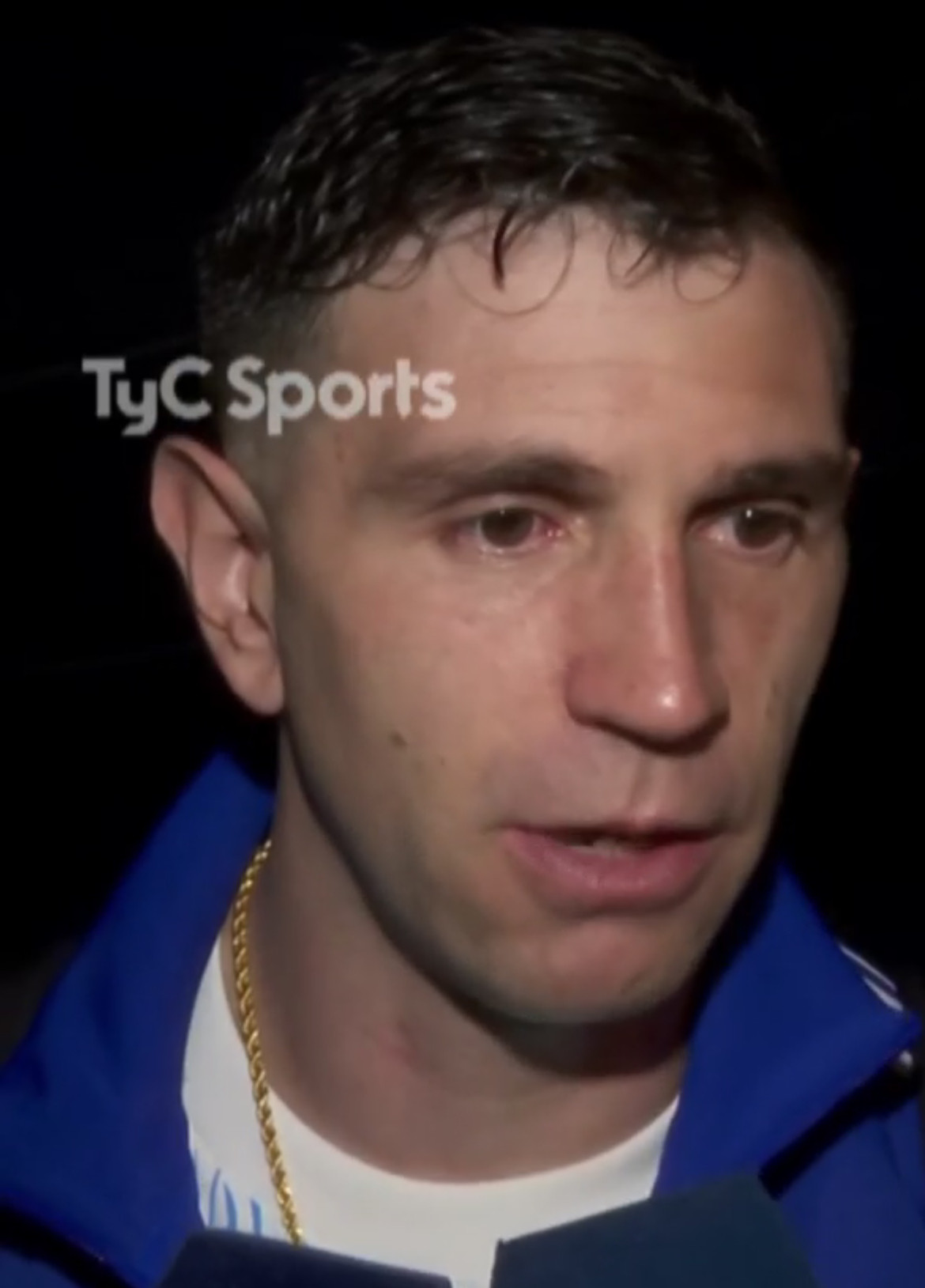 大马丁赛后在混采区接受采访：欧美杯幸好取消了，如果我们这样踢，肯定会输“说实话，