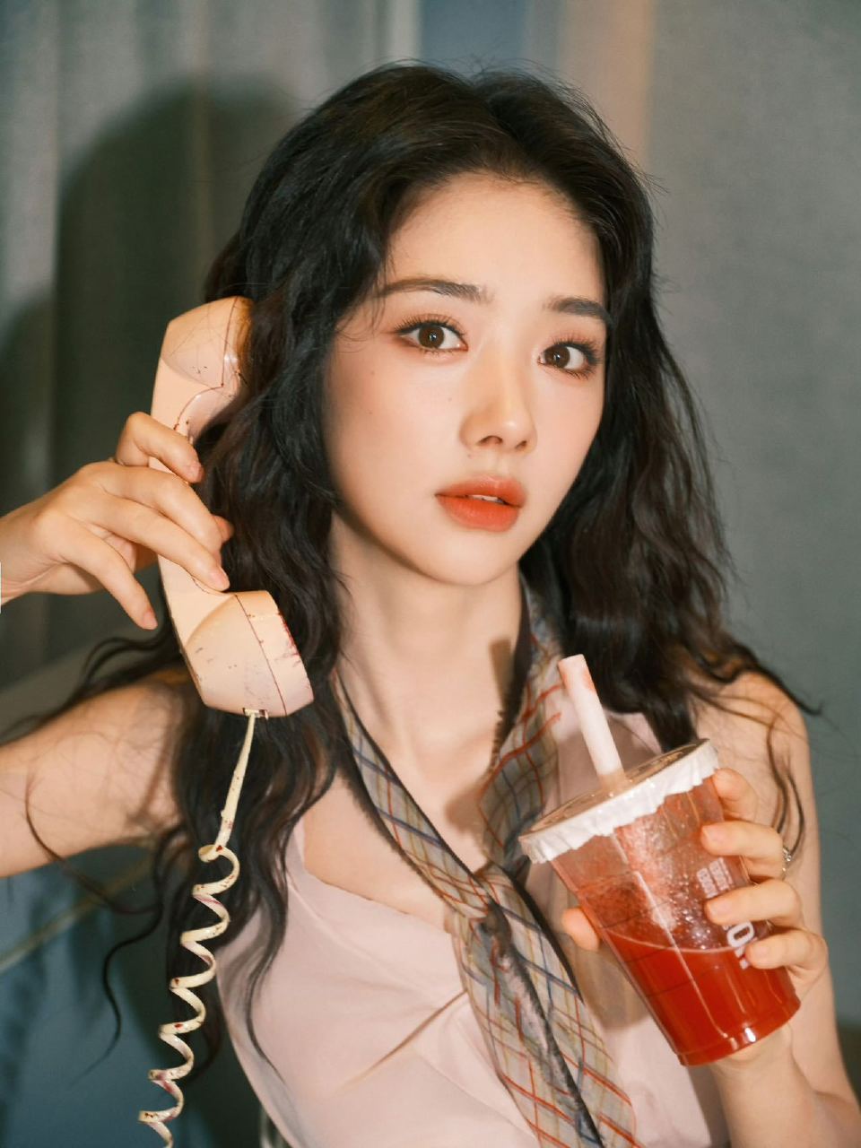 被今天这个王影璐美到没辙了好新鲜的脸庞、好美的线下状态，和男主互动时的