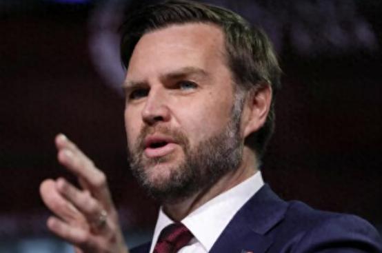 美国副总统当众“教训”罗马教皇，他这边话还没说完，台下突然有人喊了一句：“耶稣基