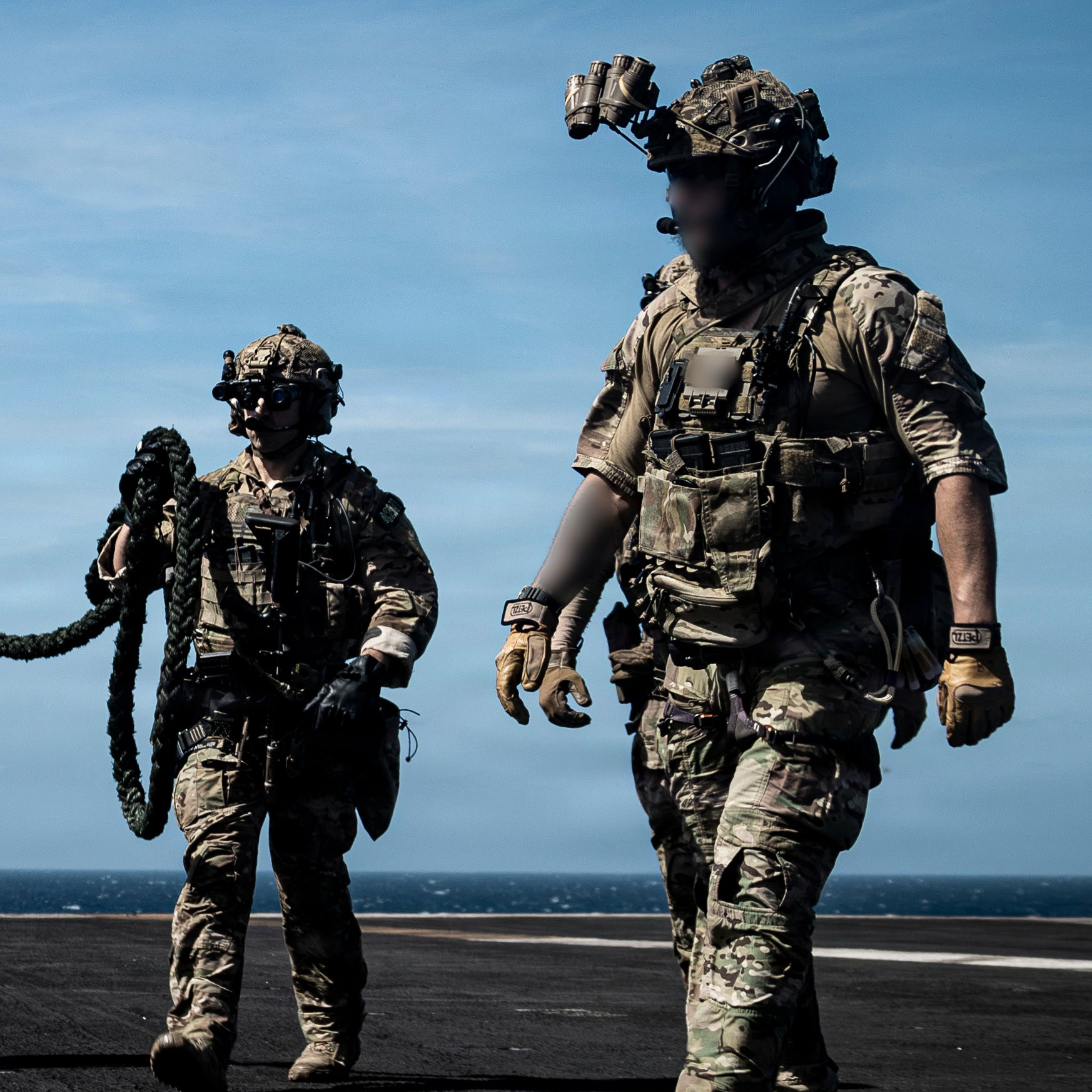 海警队特战与海军特战联合训练中