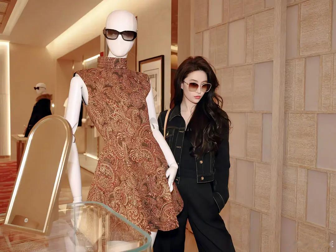 刘亦菲总给人一种美的很随意的感觉