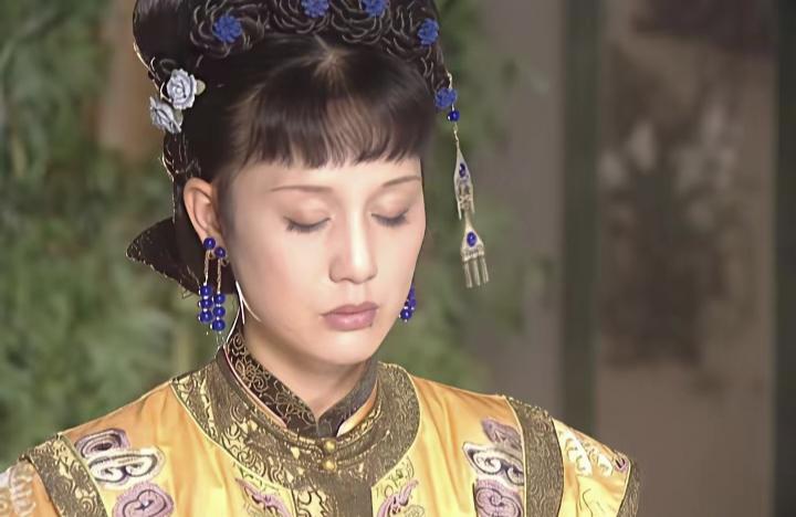 原来是我们误解康熙了，让容妃刷27年脏马桶，其实一直是在"保护"她先把这事儿