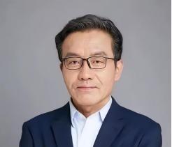 复旦大学教授王德峰，曾撕开了中国社会当下最大的遮羞布，振聋发聩！他说：“今日之中