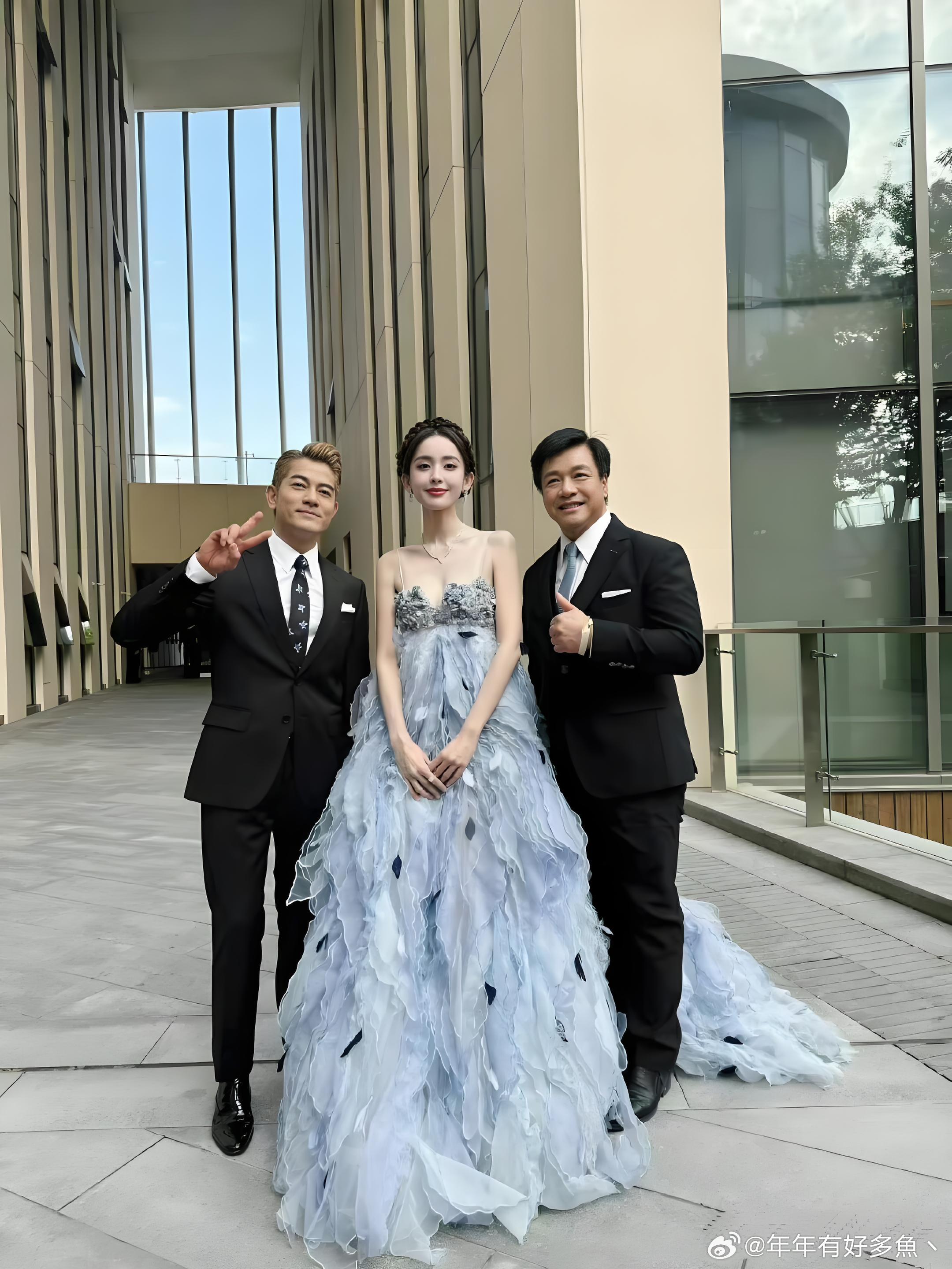 没想到娜扎是这么高啊，把天王显得这么娇小！！