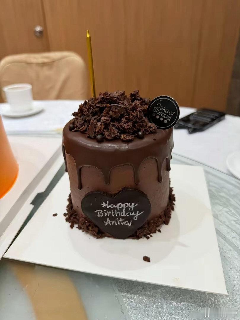 袁咏仪连生日蛋糕都得是爱马仕的，这是多爱包​​​
