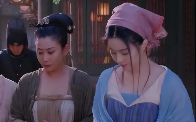 汉武帝的乳母犯错，汉武帝下令斩了她，她就托人请东方朔出招。东方朔道：“若是真想活