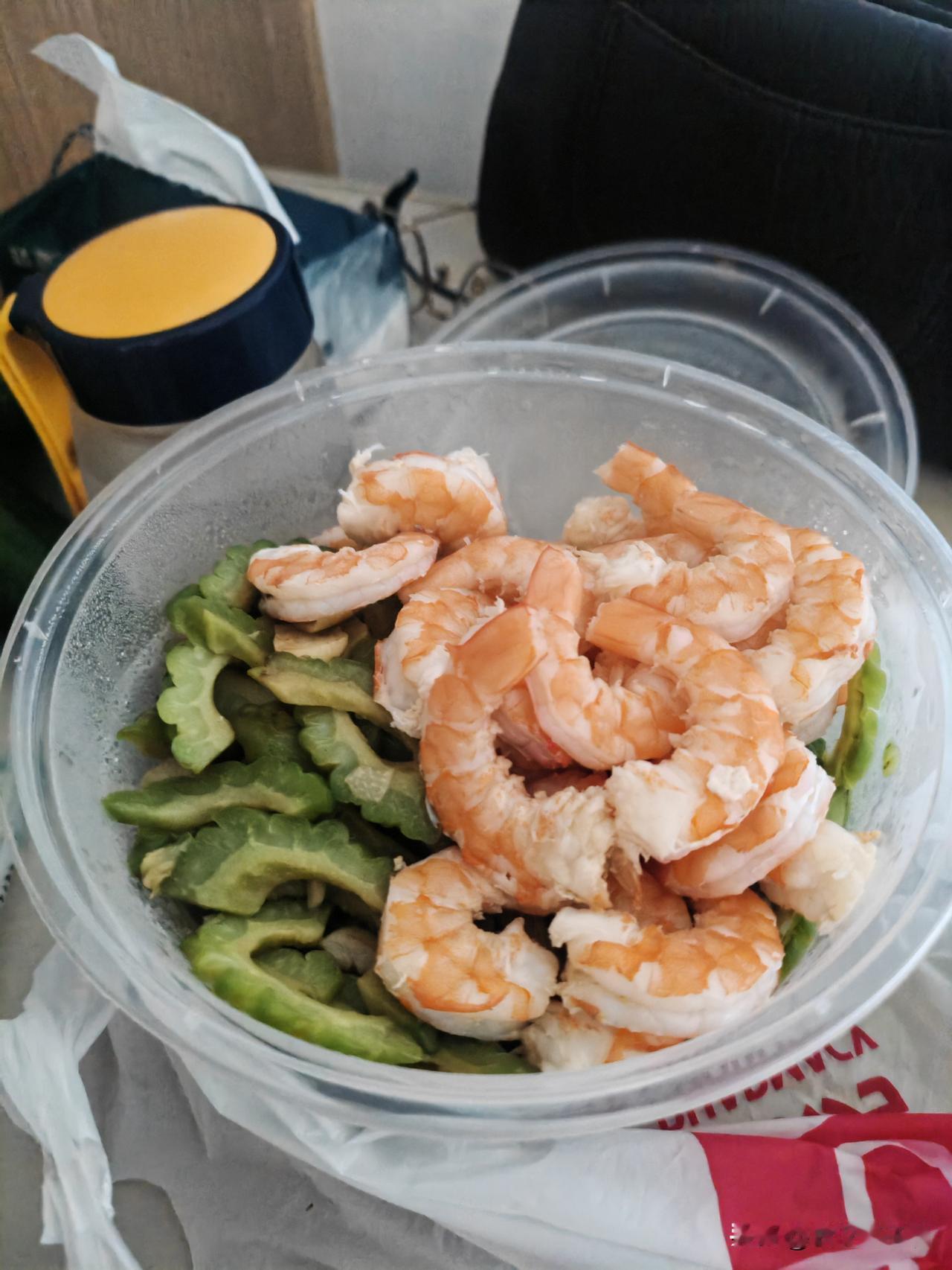 糖尿病控制饮食多么重要啊！对比我和隔壁病友就知道控制饮食和锻炼身体的重要性了！