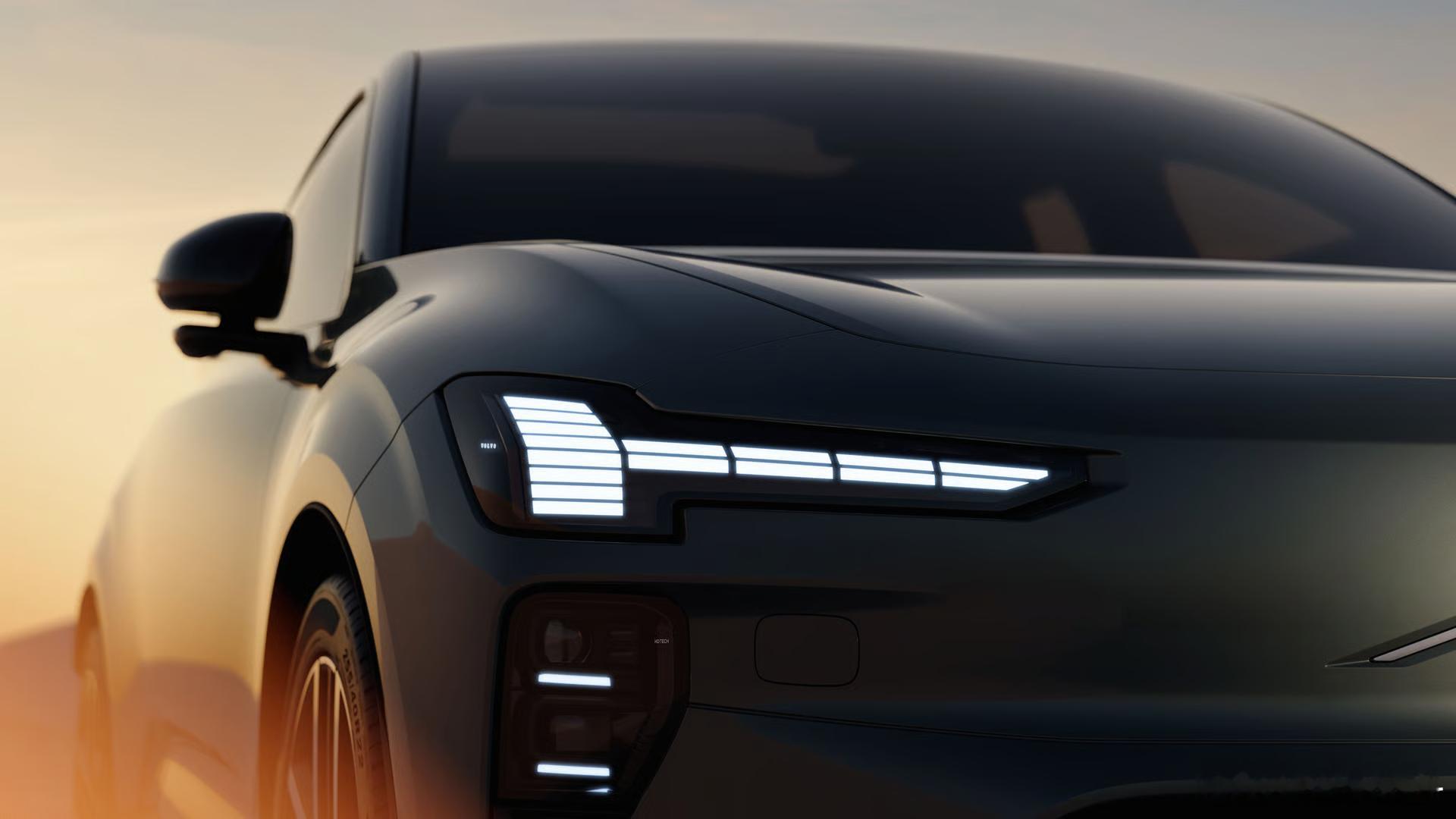 沃尔沃发布了全新的纯电中型SUVEX60类型分为两个版本：城市一些的EX60和