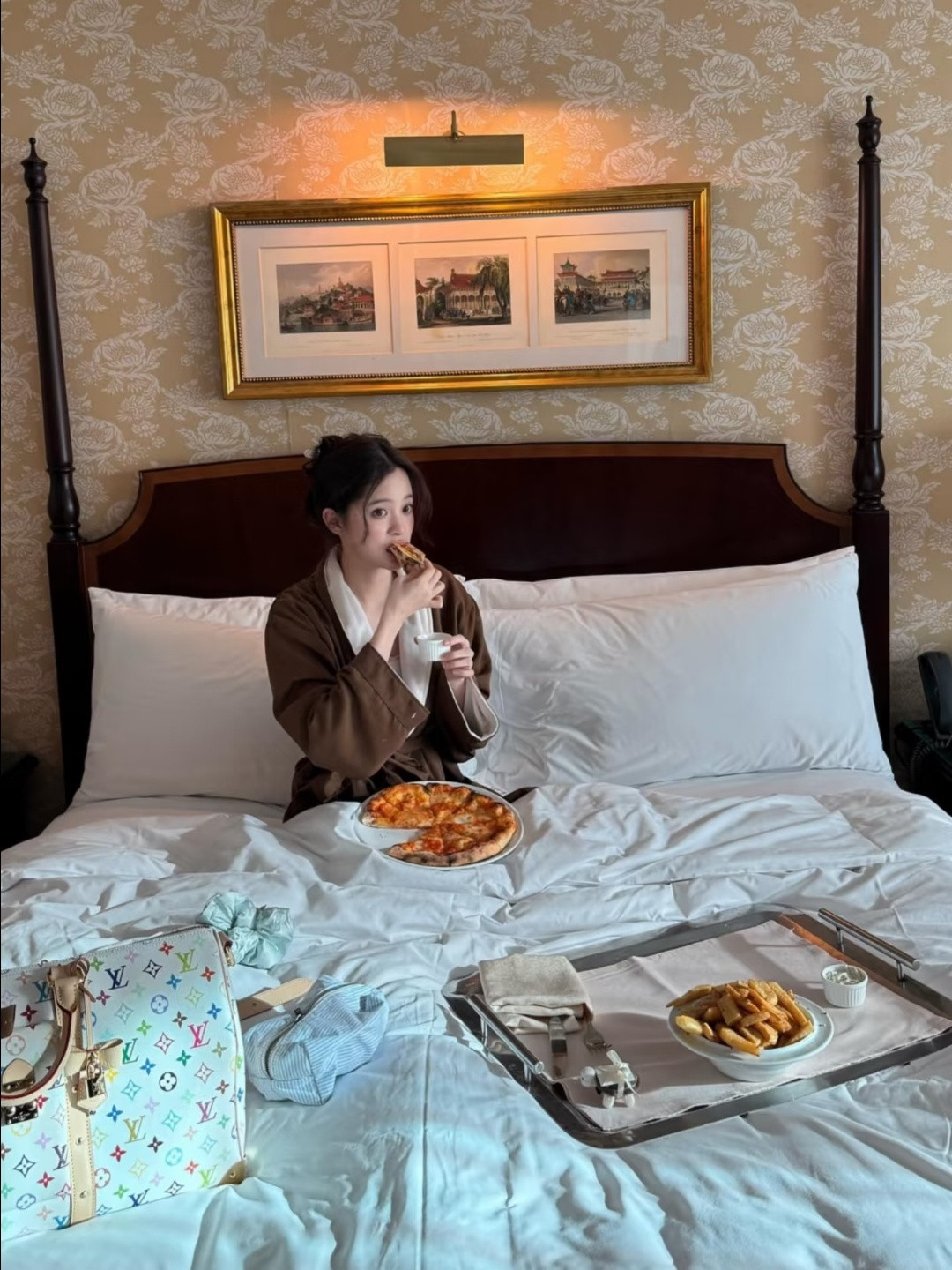 欧阳娜娜真的全网无代餐…她好适合走老钱风lv和她适配度满分欧阳娜娜在北疆慢生活