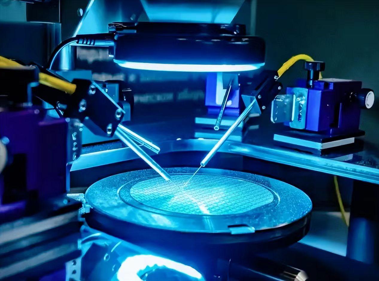 好的汽车用发动机，中国绝对可以造出来，但中国却没有制造他们的想法。十几年以前我