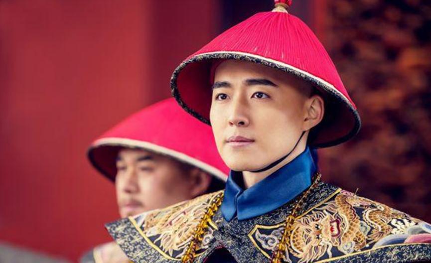 1669年，康熙派兵擒拿努尔哈赤的孙子班布尔善，将他绞死，全家开除宗籍。康熙可以