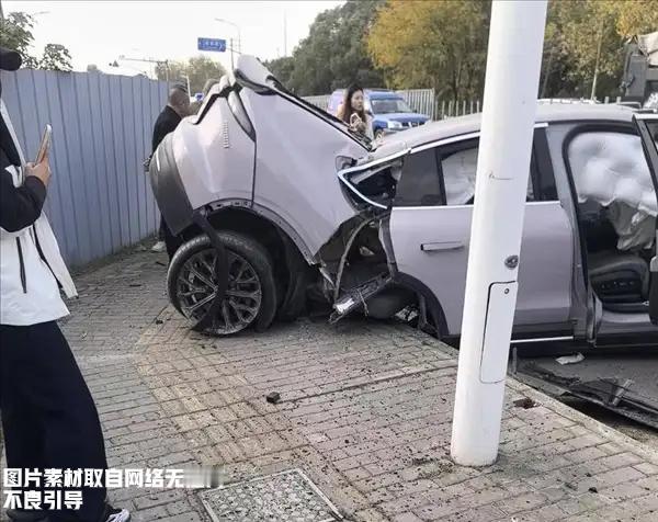 蔚来EC6断轴事故引热议：车体撞烂人没事，是安全还是隐患？12月1日，一组