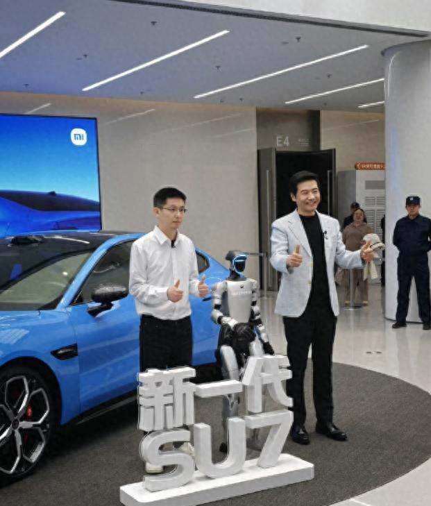 8月19号，宇树科技上市。A股人形机器人第一股，开盘涨了629.44%。数字蹦出来那一下，群里有人截