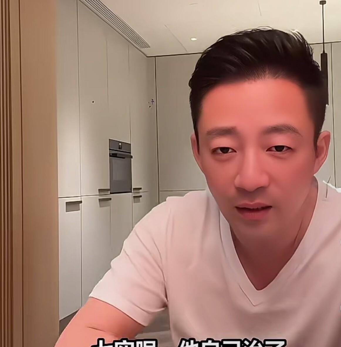 太逗了谁能想到汪小菲一回到湾湾不是管教儿子，居然跟
