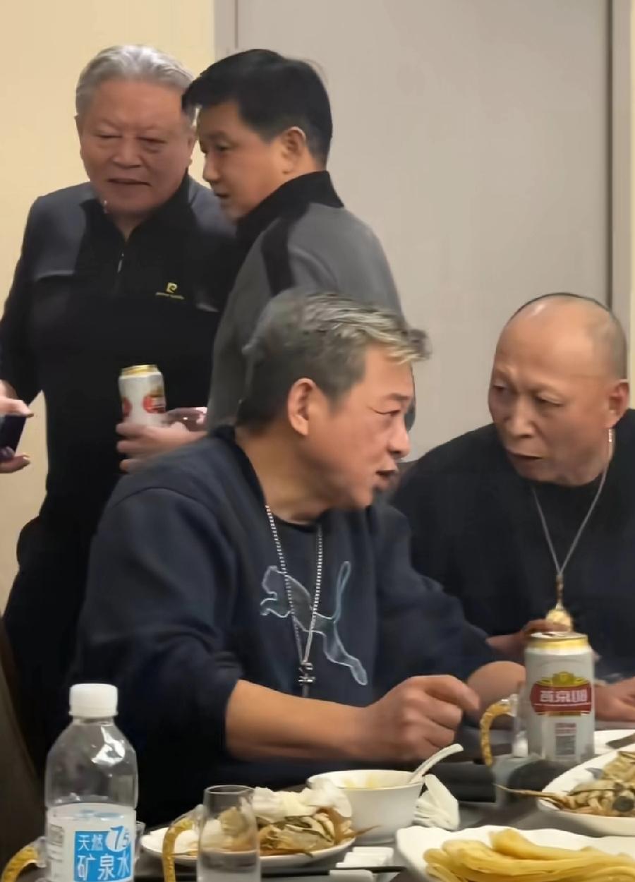 京圈电视剧演员聚会，赵小锐（70岁、水浒传李逵、大宅门郑老屁）、李楠（60岁、康