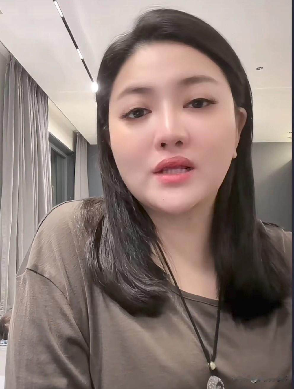 爆料高忆晨聚众d博抽水，两次定案终判一年零两个月！大连冰冰直播