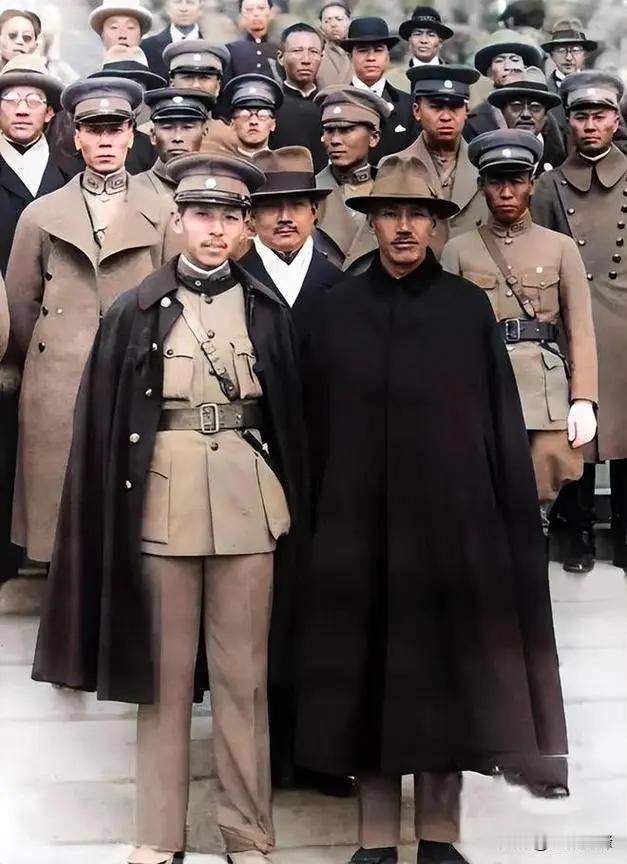 西安事变发生后，张学良与蒋介石的关系已经彻底决裂了，为什么他还要送蒋介石回南京？